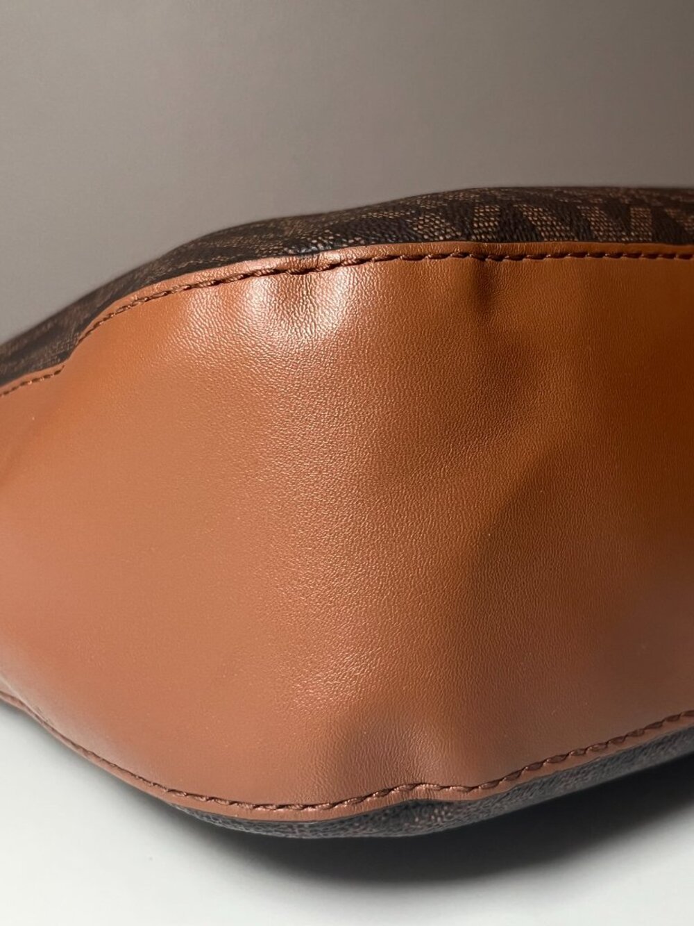 Michael Kors Signature MK Logo Shoulder Bag Brown Tan Leather - Like New - Picture 8 of 13